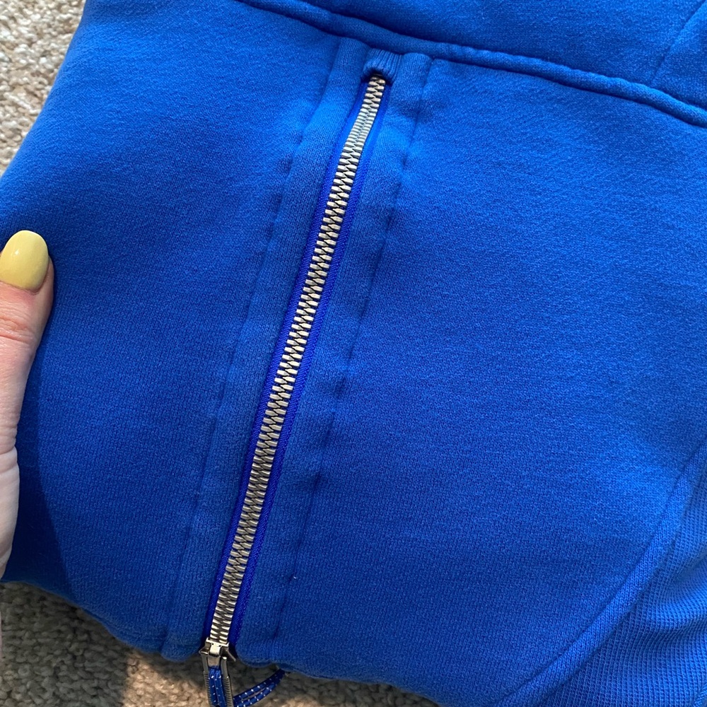 Lululemon Scuba Oversized Half-Zip Hoodie
Cerulean Blue - Picture 14 of 14